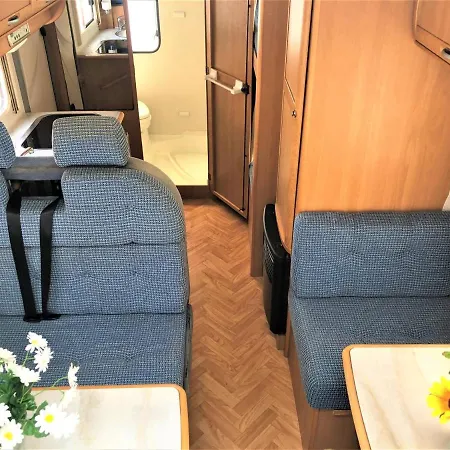Дом отдыха Different Holidays At Motor Camper Caravan At Tenerife South Адехе